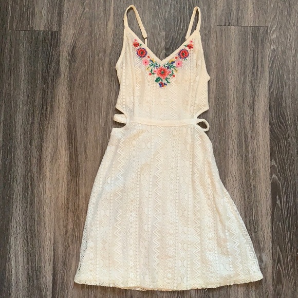 Hollister | Dresses | Hollister Whitefloral Dress | Poshmark